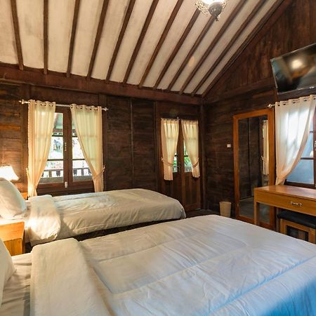 Tahlia'S Villa Sorongjukung Exteriér fotografie