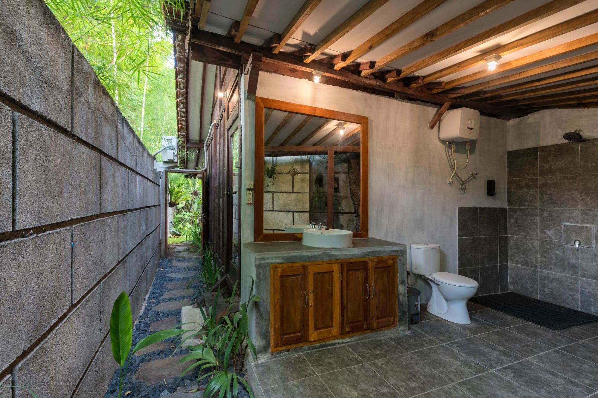 Tahlia'S Villa Sorongjukung Exteriér fotografie