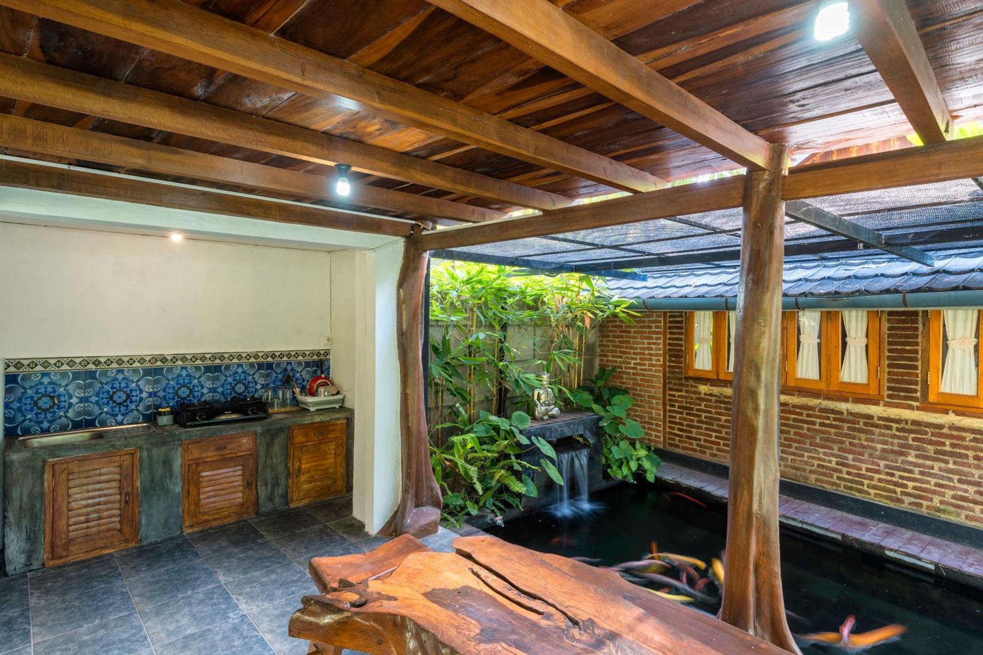 Tahlia'S Villa Sorongjukung Exteriér fotografie