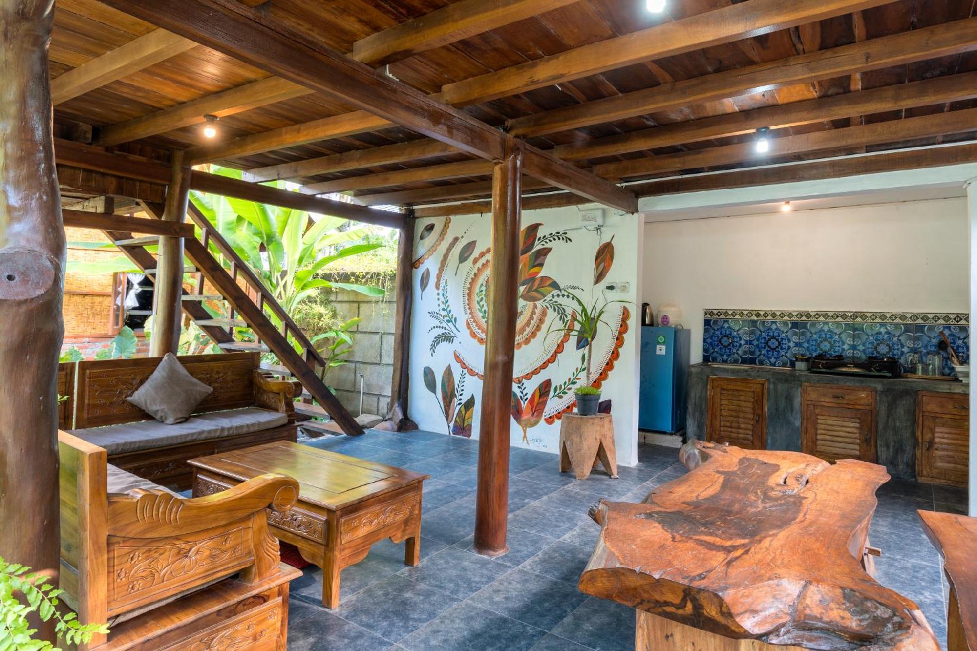 Tahlia'S Villa Sorongjukung Exteriér fotografie